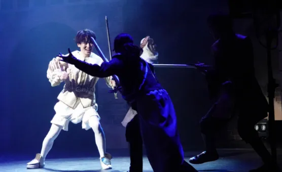 「天王洲 銀河劇場」での卒業公演4