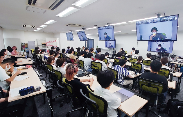 企業説明会で就職をサポート