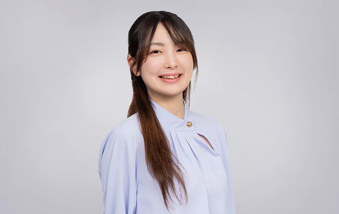 声優タレント科在学生の女性