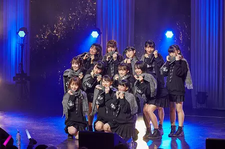 【=LOVE】天王洲 銀河劇場にて「手遅れcaution」リリース直前SPライブイベントを開催!在学生もお手伝い♪