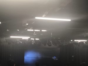 エンタメスタッフ学部新聞vol 6公開 ライブ演出の定番 スモーク の焚き方って イベント会社様による特別講義の様子もたっぷりお見せしちゃいます アニメ 声優 マンガ イラストの専門校 代々木アニメーション学院 エンタメスタッフ学部新聞vol 6公開 ライブ演出の定番 スモーク の焚き方って イベント会社様による特別講義の様子もたっぷりお見せしちゃいます アニメ 声優 マンガ イラストの専門校 代々木アニメーション学院