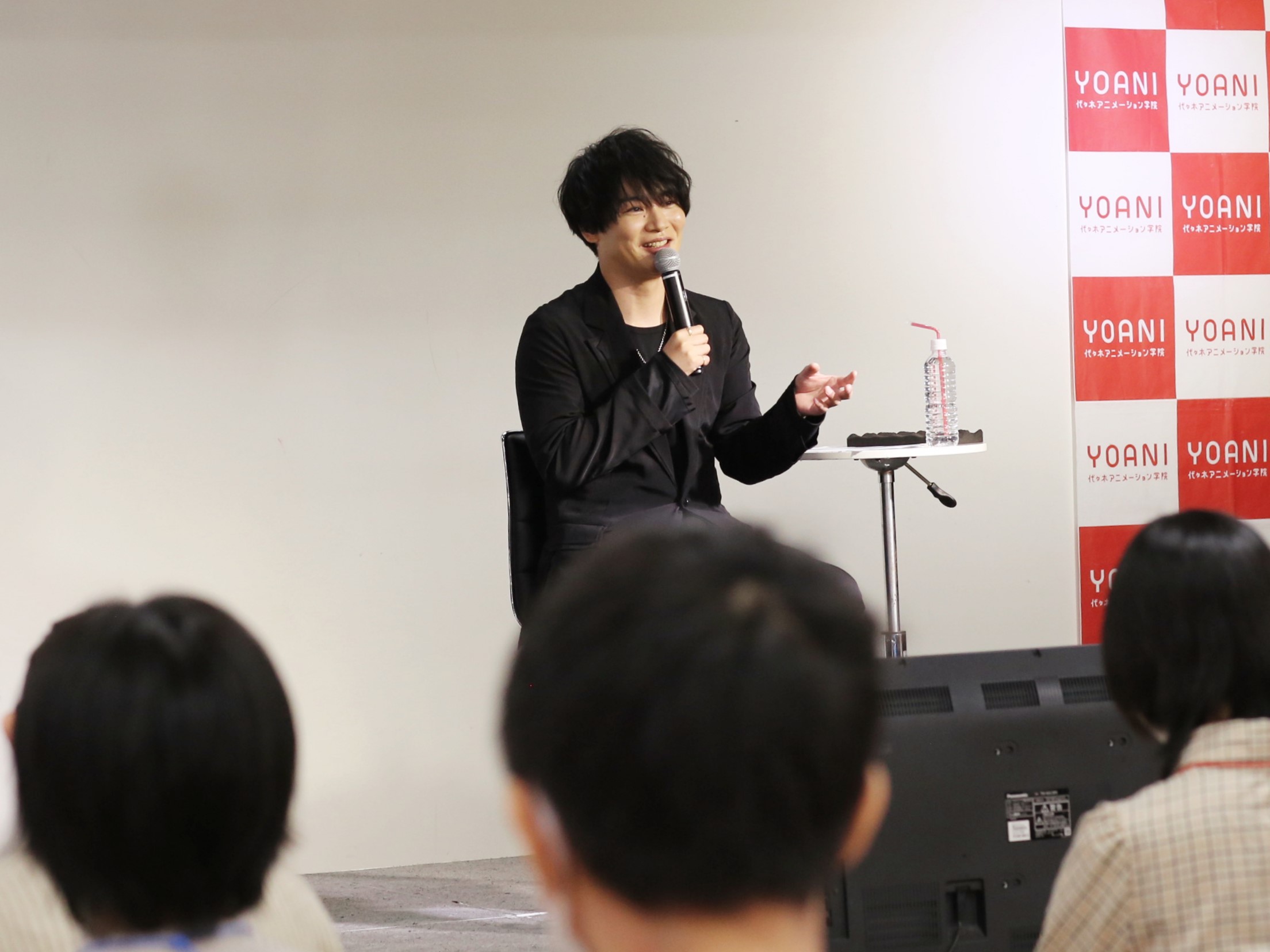 代々木アニメーション学院イベントレポート 声優 細谷佳正さん によるゲストトークを開催 アニメ 声優 マンガ イラストの専門校 代々木アニメーション学院 代々木アニメーション学院イベントレポート 声優 細谷佳正さん によるゲストトークを開催 アニメ 声優 マンガ イラストの専門校 代々木アニメーション学院